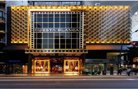 松潘门头设计与商业空间的纽带。